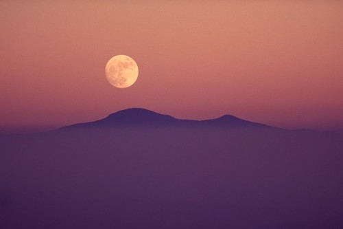 Monte Amiata e luna piena, Toscana