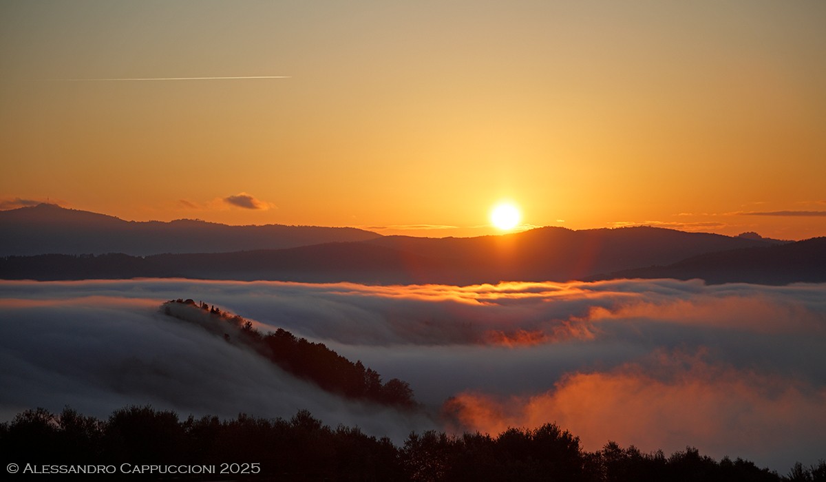 Nebbie al Tramonto, Toscana: Nebbie al Tramonto, Toscana